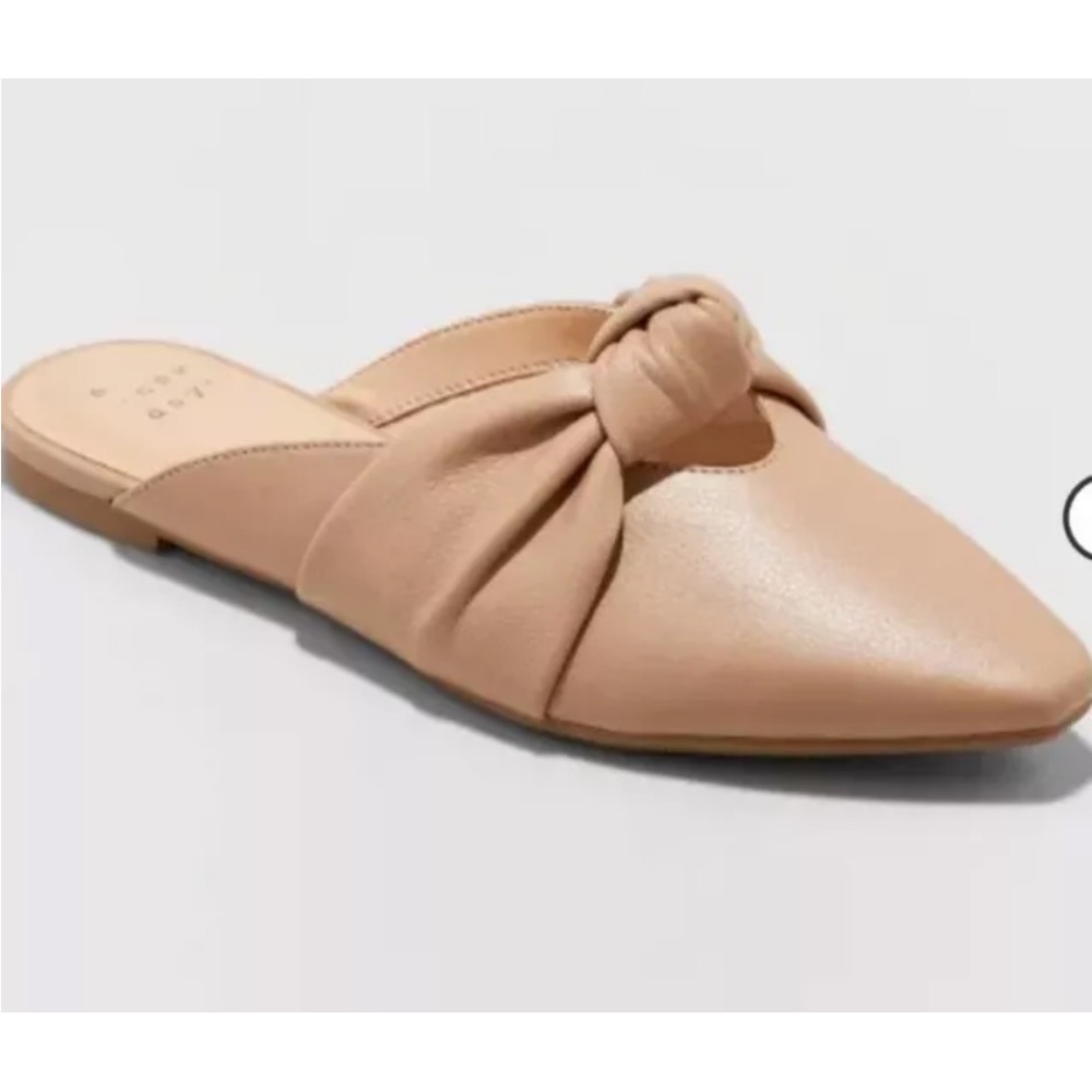 🥿NIB/NWT A NEW DAY MULES/flats